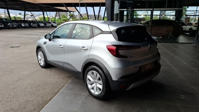 Renault Captur image 2
