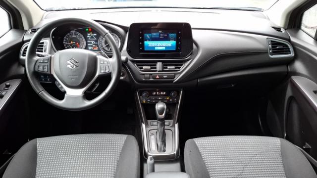 Suzuki S-Cross image 2