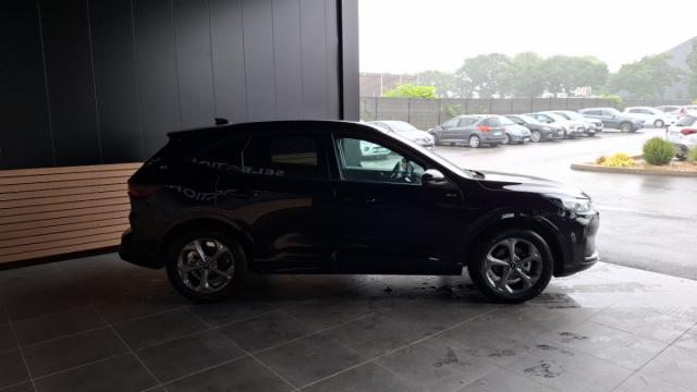 Ford Kuga image 8