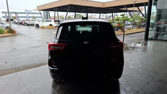 Ford Kuga image 1