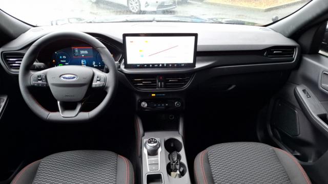 Ford Kuga image 6