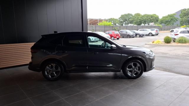 Ford Kuga image 2
