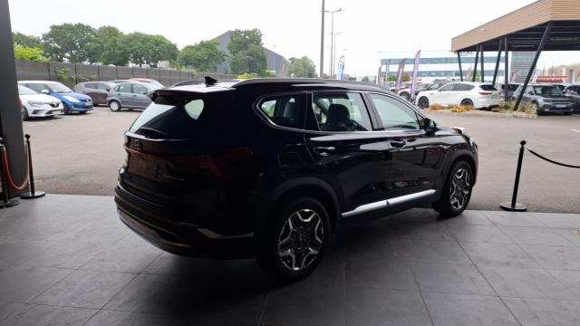 Hyundai Santa Fe image 9