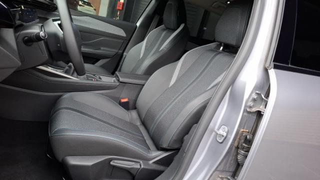 Peugeot 308 image 6
