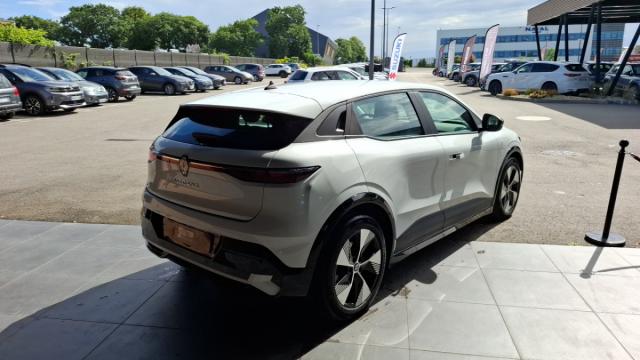 Renault Mégane E-Tech image 2