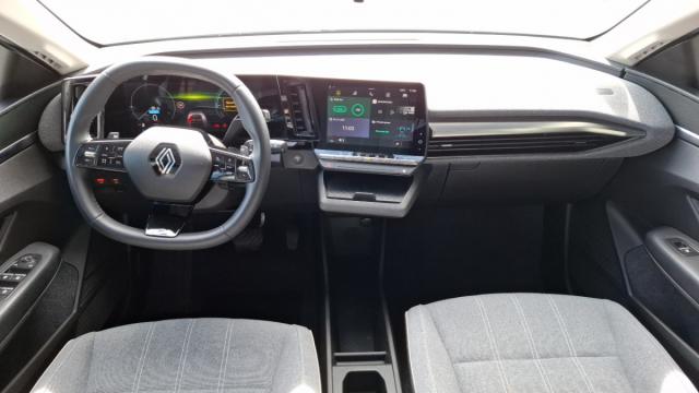 Renault Mégane E-Tech image 1