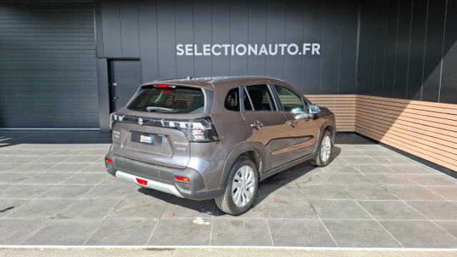 Suzuki S-Cross image 1