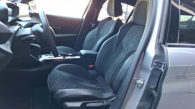 Peugeot E-208 image 8