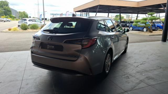 Toyota Corolla Touring Sports image 9