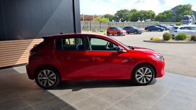 Peugeot 208 image 3