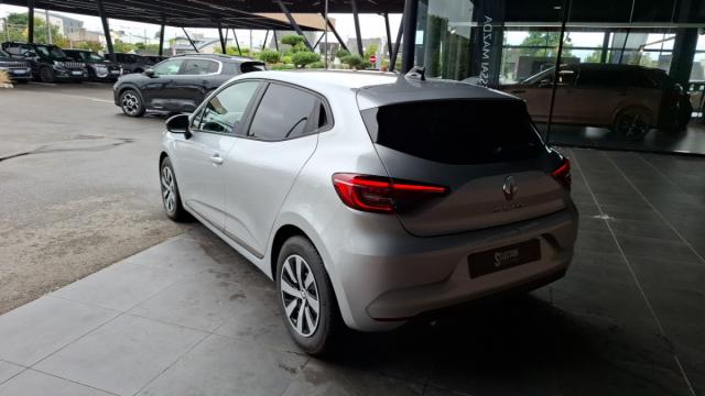 Renault Clio image 2