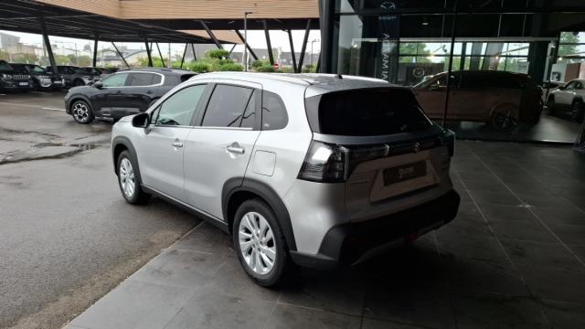 Suzuki S-Cross image 4