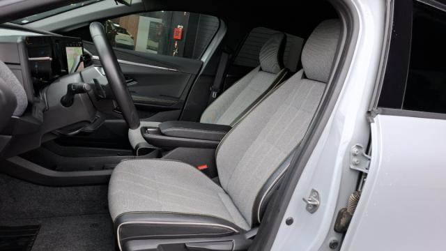 Renault Mégane E-Tech image 4