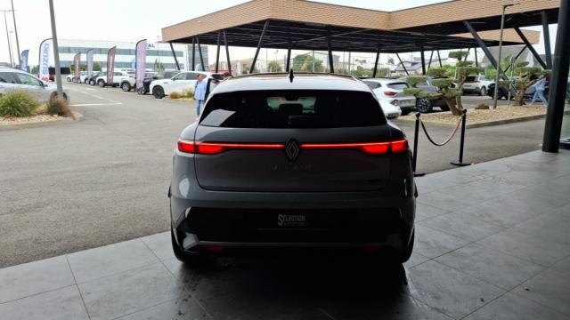 Renault Mégane E-Tech image 2