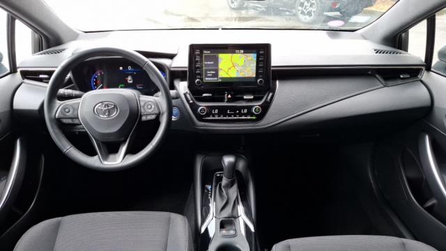 Toyota Corolla Touring Sports image 2