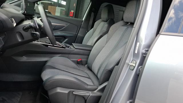 Peugeot 3008 image 8