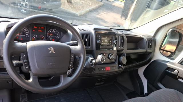 Peugeot Boxer image 8