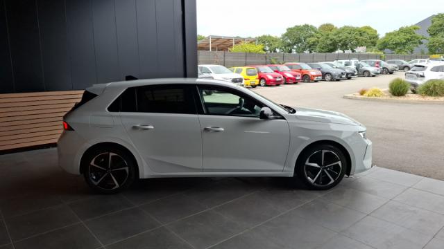 Opel Astra image 9