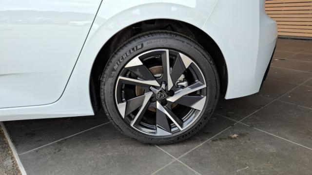 Peugeot 308 image 8