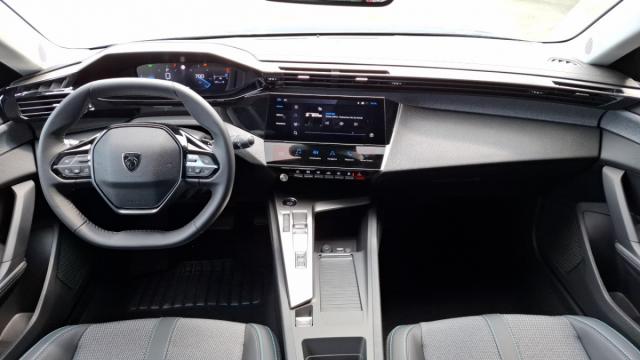 Peugeot 308 image 2