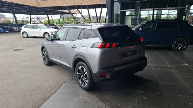 Peugeot 2008 image 2