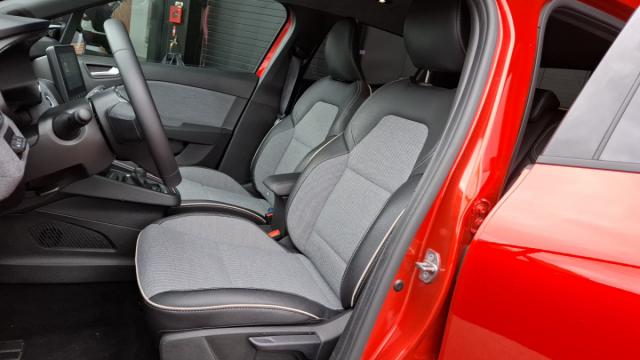 Renault Clio image 8