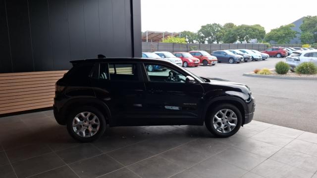 Jeep Avenger image 9