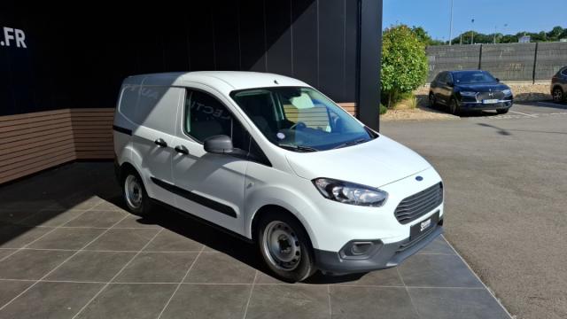 Ford Transit Courier image 9
