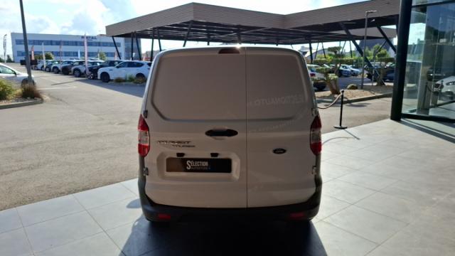 Ford Transit Courier image 7