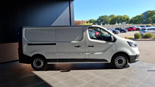 Renault Trafic image 8