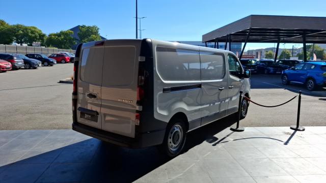 Renault Trafic image 3