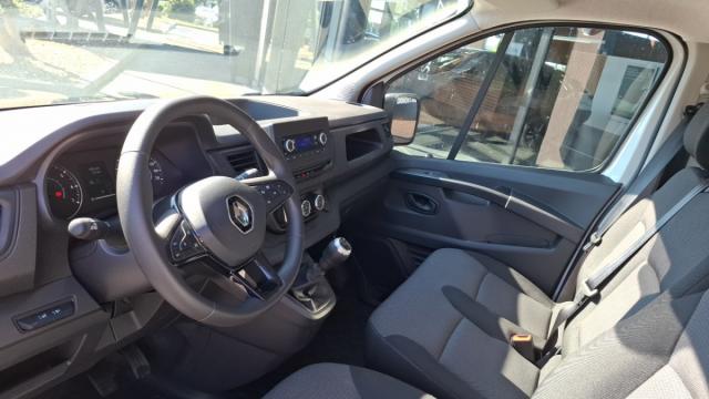 Renault Trafic image 7