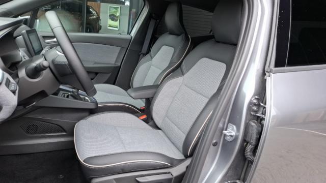 Renault Clio image 9