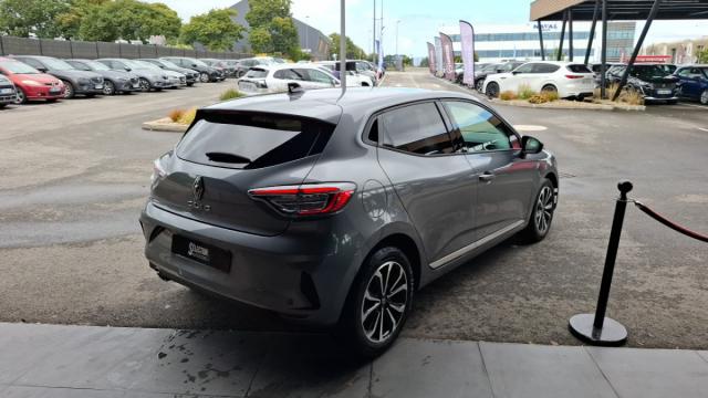 Renault Clio image 2