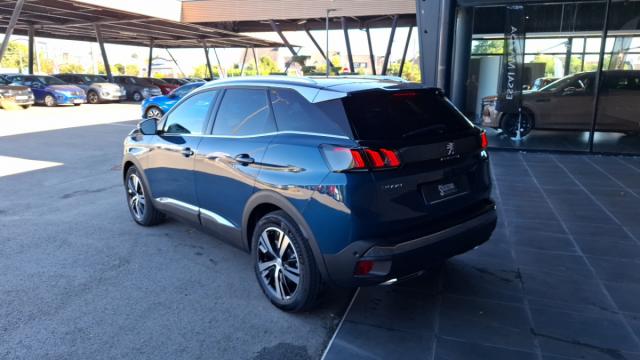 Peugeot 3008 image 2