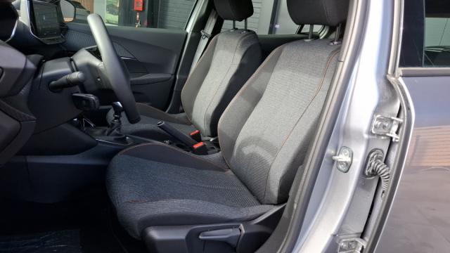 Peugeot 2008 image 3