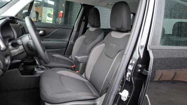 Jeep Renegade image 3