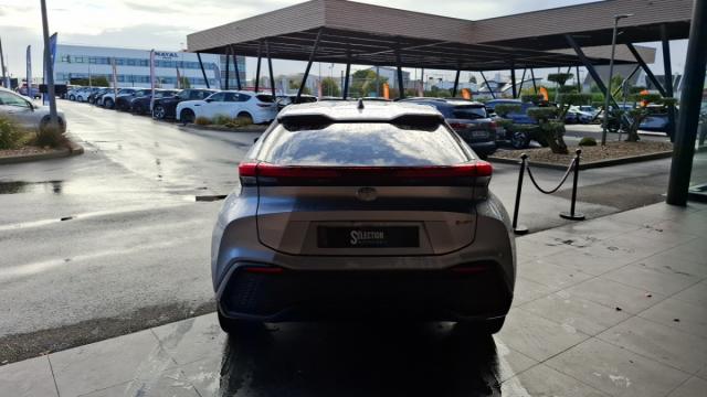 Toyota C-Hr image 1
