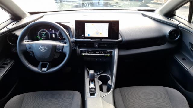 Toyota C-Hr image 2