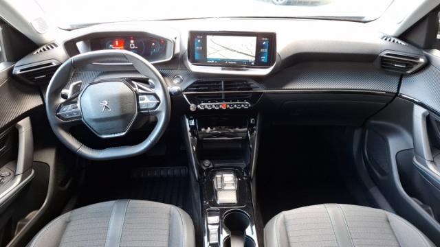 Peugeot 202 image 2