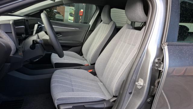 Renault Mégane E-Tech image 8