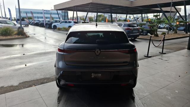 Renault Mégane E-Tech image 9
