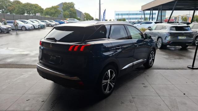 Peugeot 3008 image 2