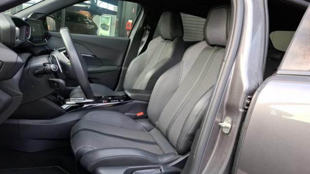 Peugeot 2008 image 3