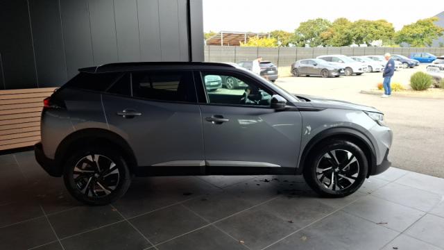Peugeot 2008 image 8