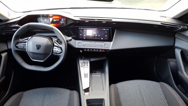 Peugeot 308 image 3