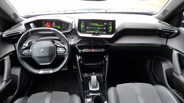 Peugeot 2008 image 6