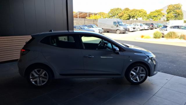 Renault Clio image 8