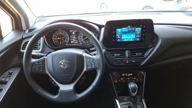 Suzuki S-Cross image 9