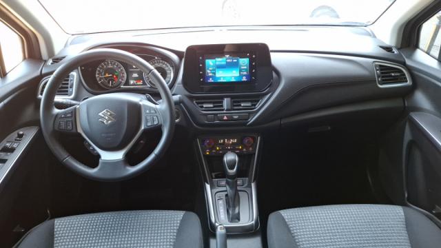 Suzuki S-Cross image 2
